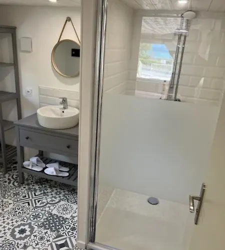 Дом отдыха Le Gite Des Falaises - Plage A Pied - Vue Sur Mer 10 Minutes De Dieppe Petit-Caux