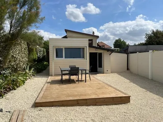 Дом отдыха Le Gite Des Falaises - Plage A Pied - Vue Sur Mer 10 Minutes De Dieppe